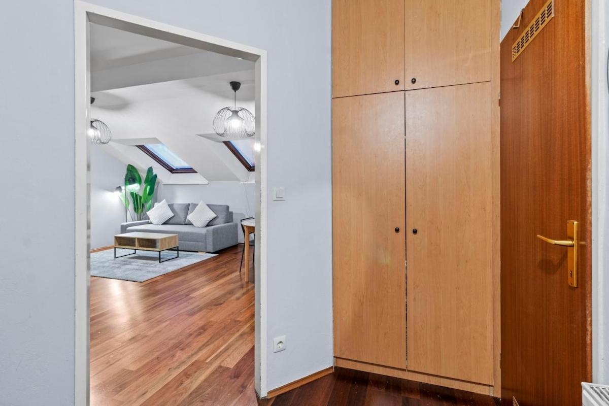 Spacious Next To Shopping Mall